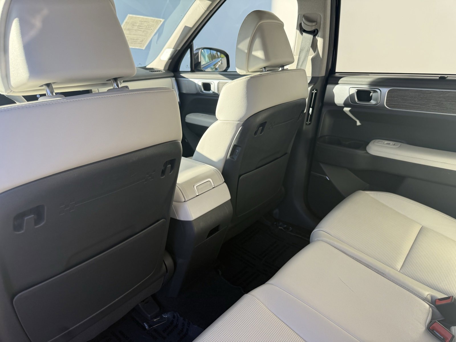 Used 2024 Hyundai Santa Fe Limited image 32