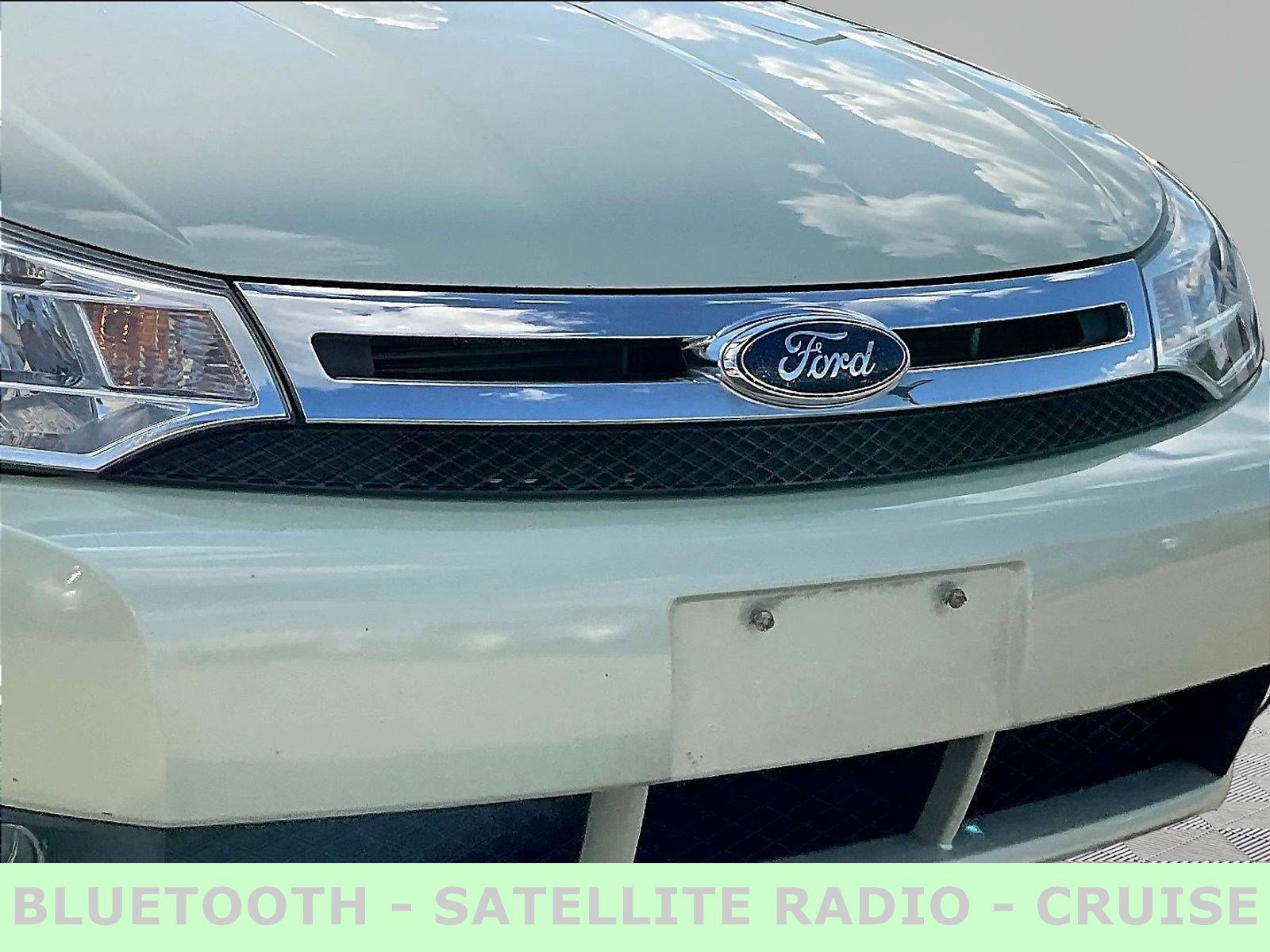 Used 2010 Ford Focus SE FWD image 33