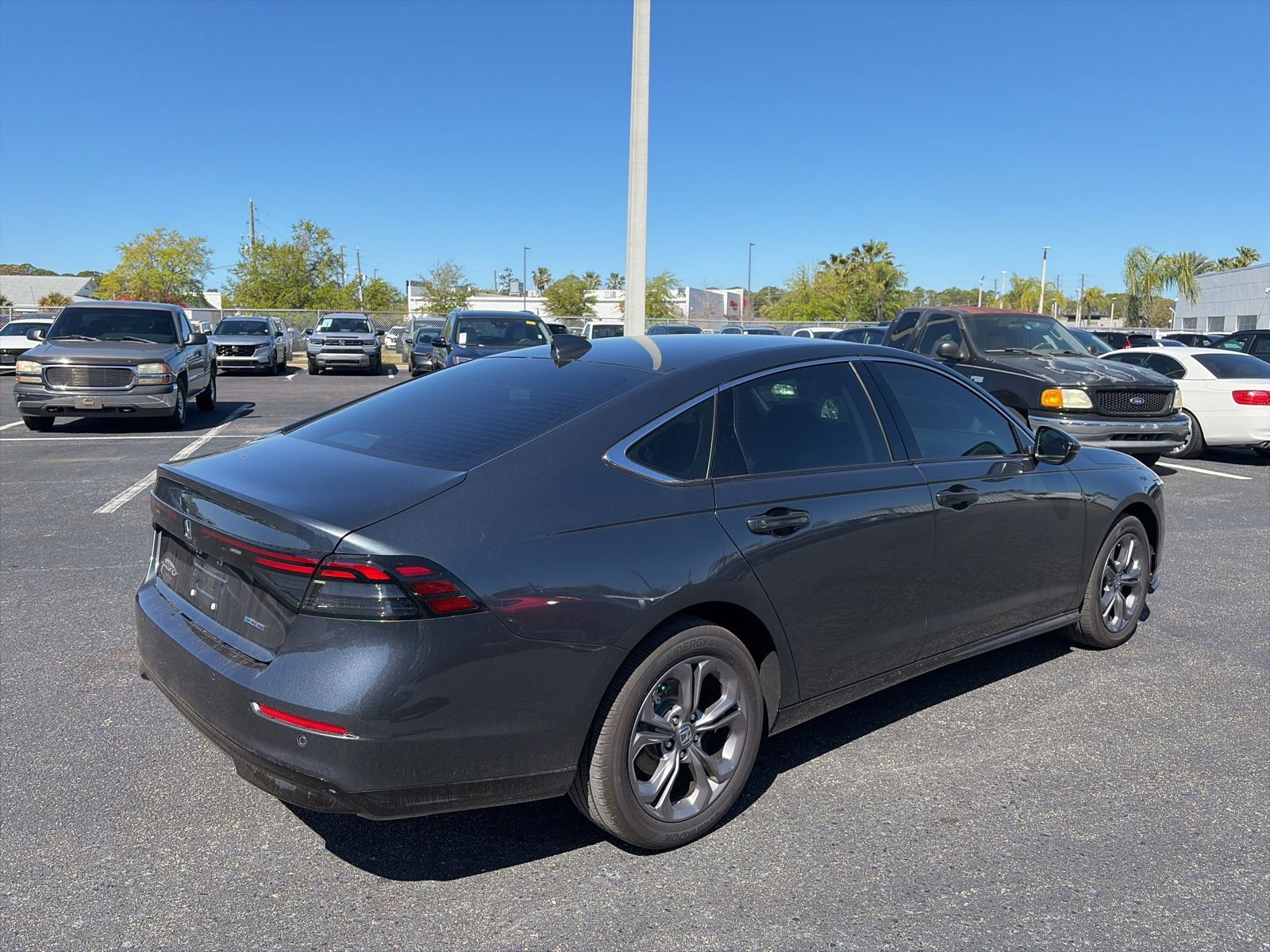 Used 2025 Honda Accord EX-L image 7