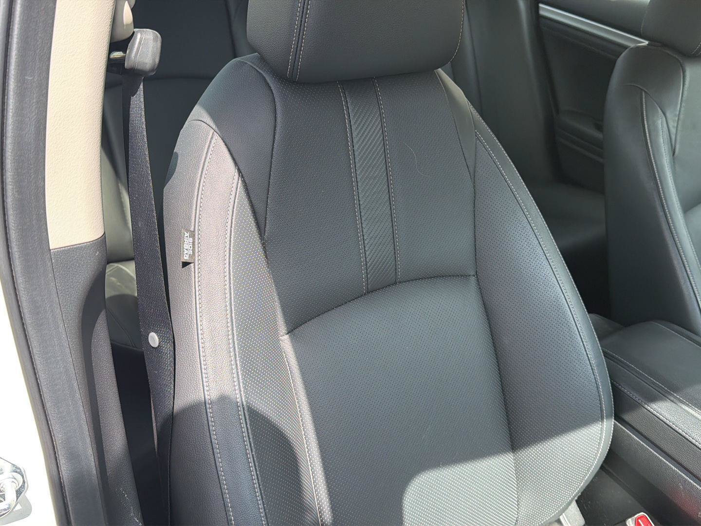 Used 2018 Honda Civic Touring image 15