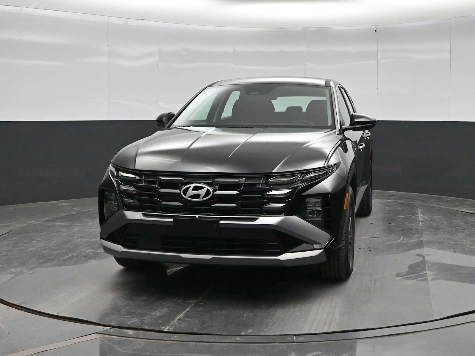 New 2026 Hyundai Tucson Blue SE FWD image 3