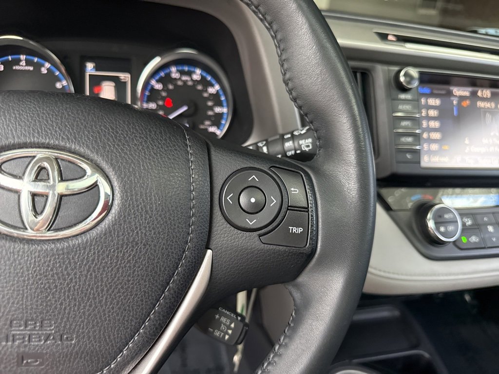 Used 2016 Toyota RAV4 XLE image 31