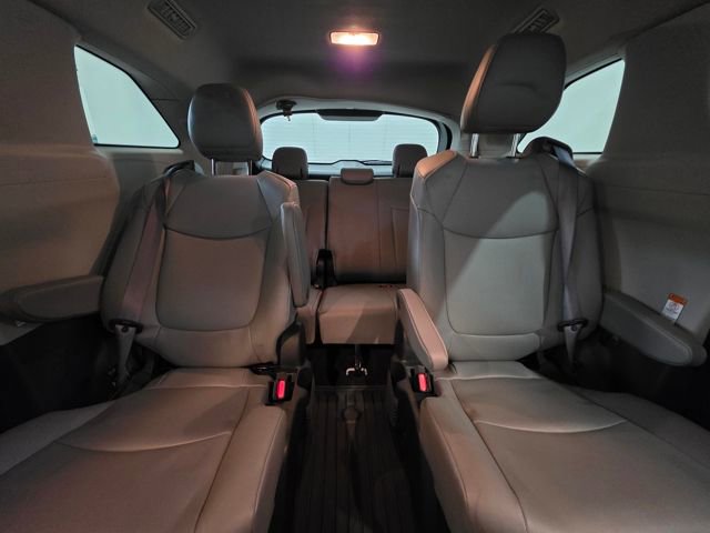 Used 2023 Toyota Sienna XLE w/ XLE Plus Package image 15