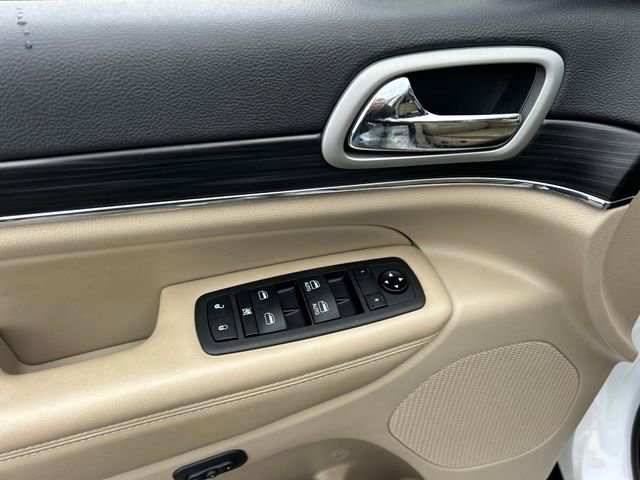 Used 2021 Jeep Grand Cherokee Limited w/ Trailer Tow Group IV image 34