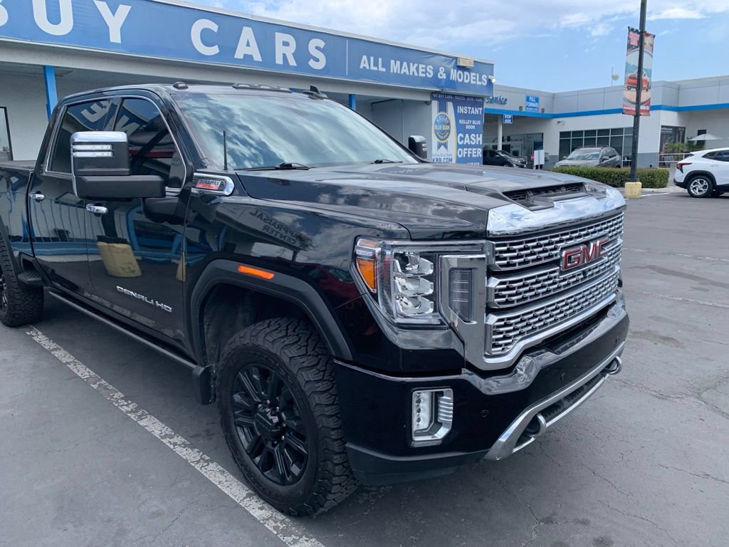 Used 2022 GMC Sierra 2500 Denali w/ Denali Black Diamond Edition AWD/4WD image 4