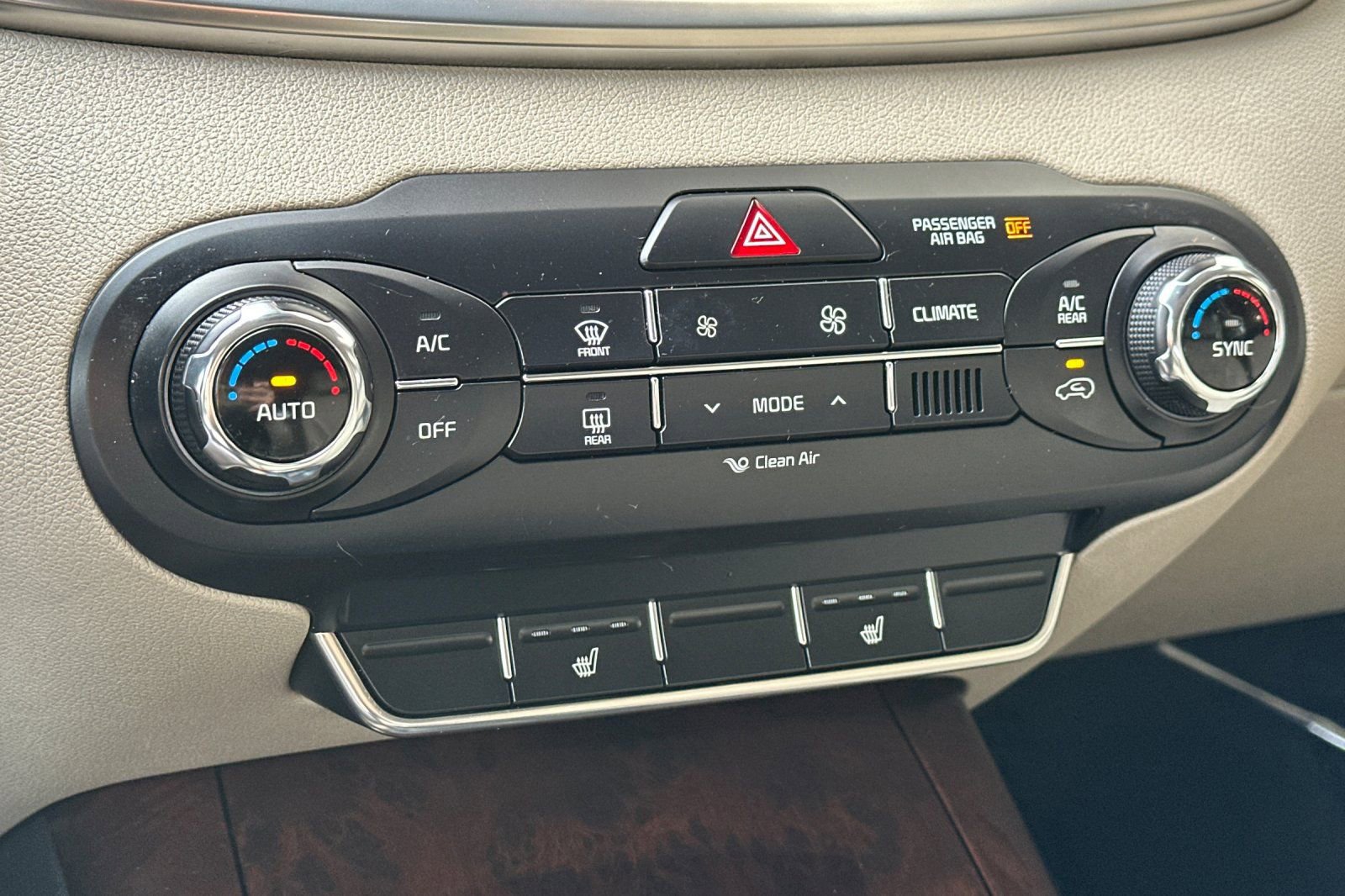 Used 2017 Kia Sorento EX w/ EX V6 Premium Package FWD image 28