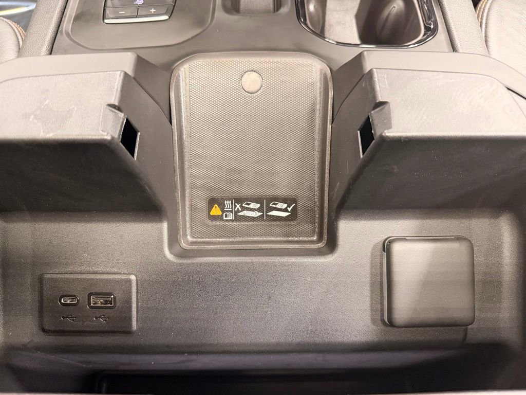 Used 2025 GMC Sierra 1500 AT4 w/ AT4 Premium Package image 43