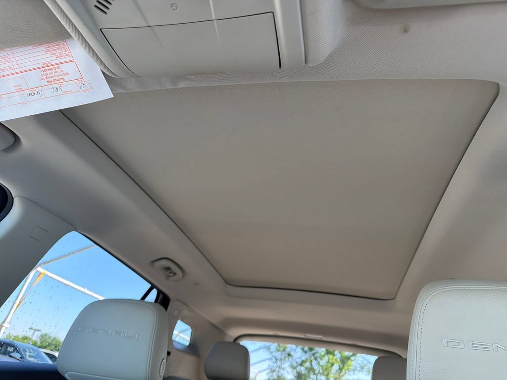 Used 2023 GMC Terrain Denali AWD/4WD image 25