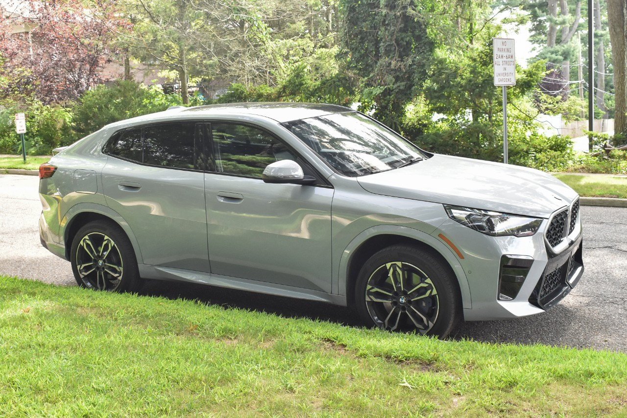 Used 2026 BMW X2 xDrive28i AWD/4WD image 10