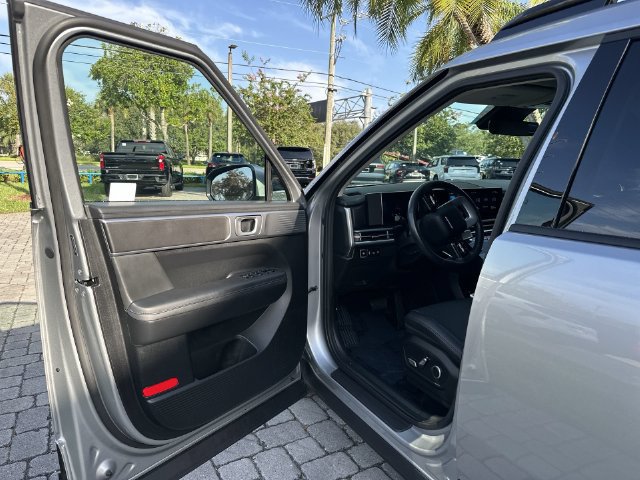 Used 2025 Hyundai Santa Fe SEL FWD image 22