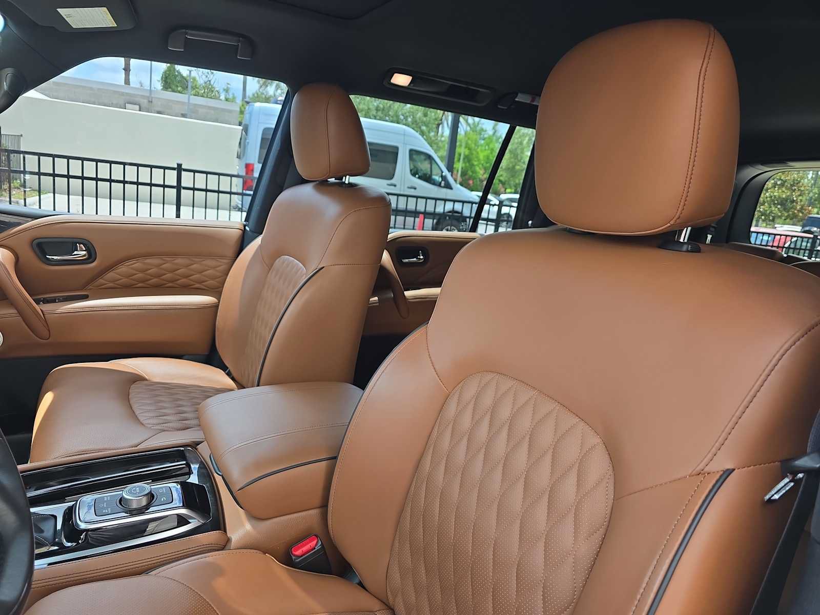 Certified 2024 INFINITI QX80 Sensory w/ Cargo Package AWD/4WD image 15