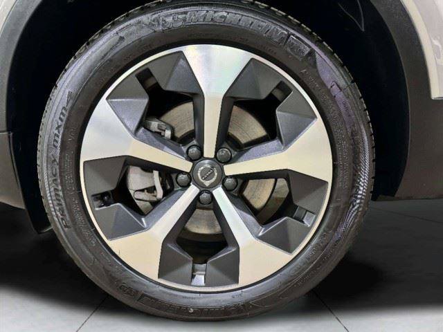 Used 2023 Volvo XC40 B5 Plus w/ Driver Assist Package AWD/4WD image 22