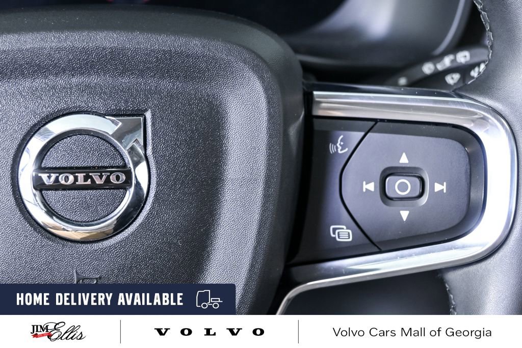 Certified 2023 Volvo XC40 B5 Plus w/ Protection Package Premier image 12