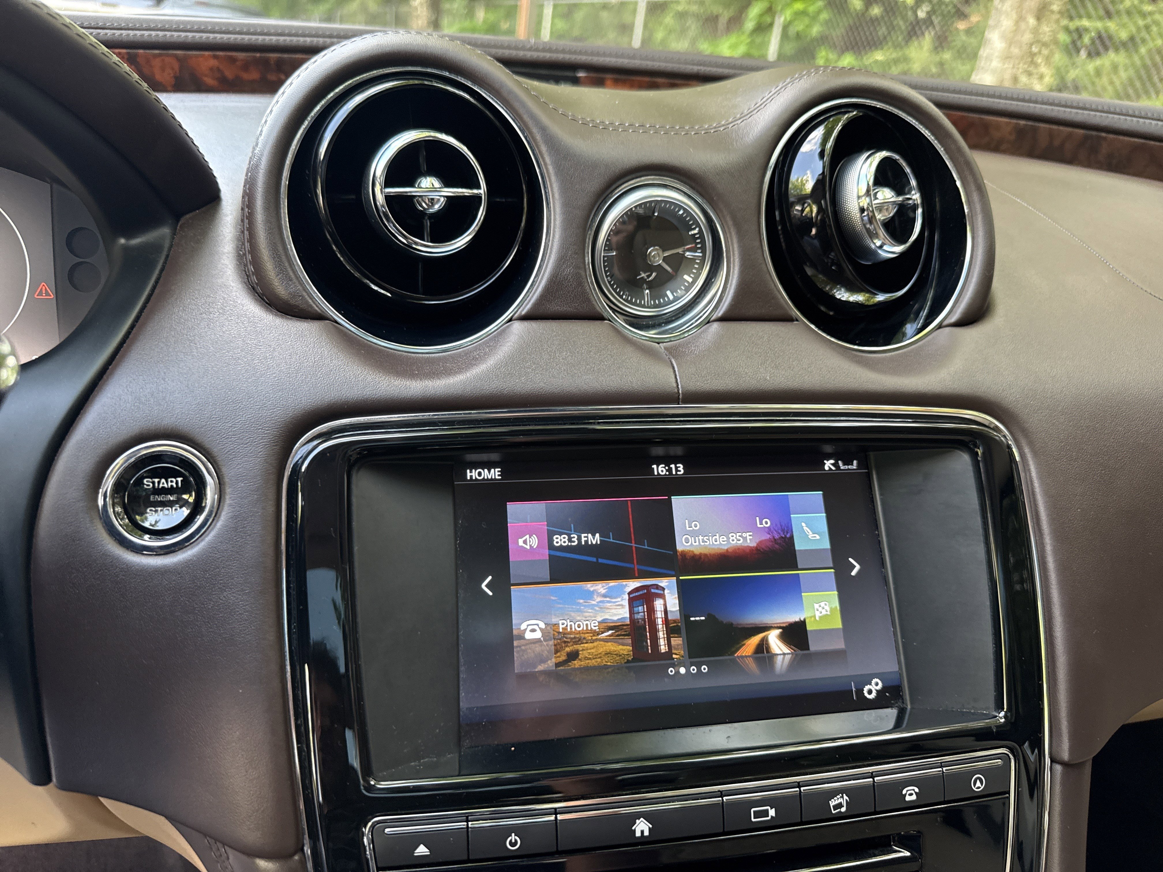 Used 2016 Jaguar XJ L Portfolio AWD/4WD image 27