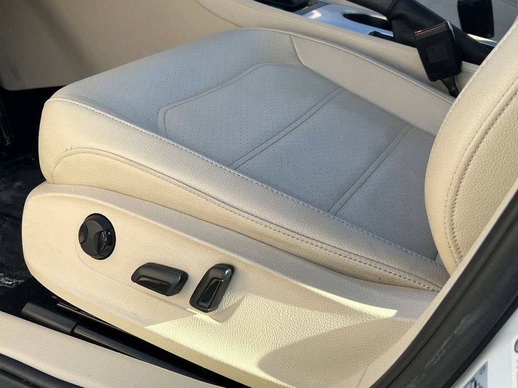 Used 2019 Volkswagen Passat 2.0T Wolfsburg image 21