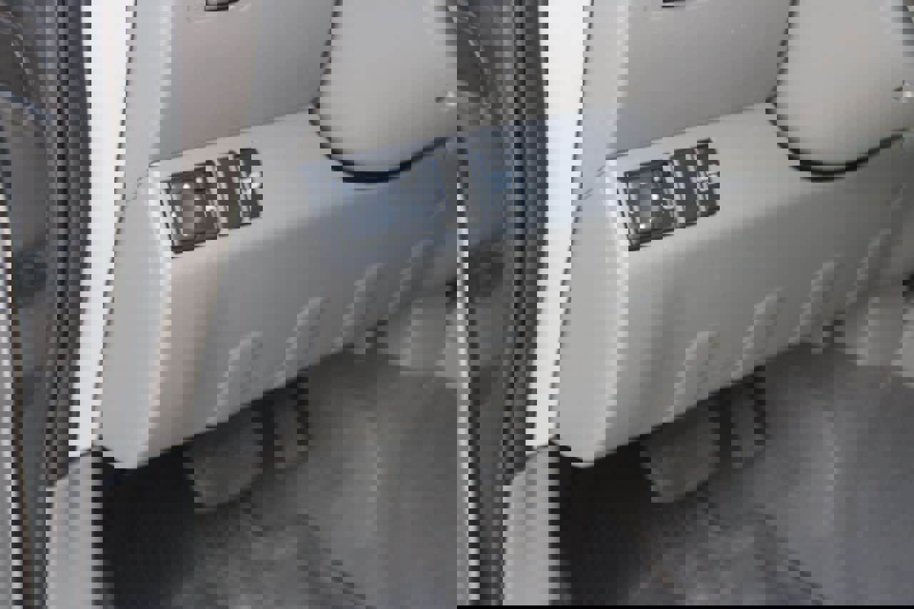 Used 2020 Nissan Frontier SV w/ Midnight Edition Floor Mats image 19