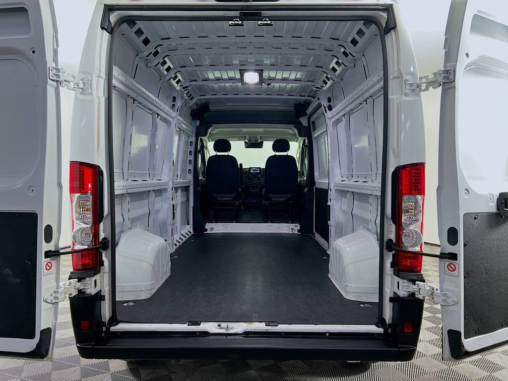 Used 2025 RAM ProMaster 2500 w/ Convenience Group FWD image 22