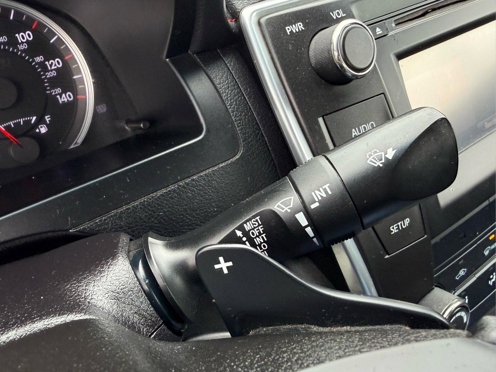 Used 2017 Toyota Camry SE FWD image 28