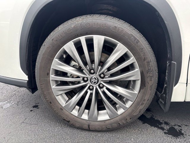 Used 2021 Toyota Highlander Platinum AWD/4WD image 12