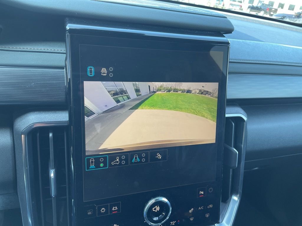 Used 2025 GMC Acadia AT4 w/ LPO, Floor Liner Package image 21