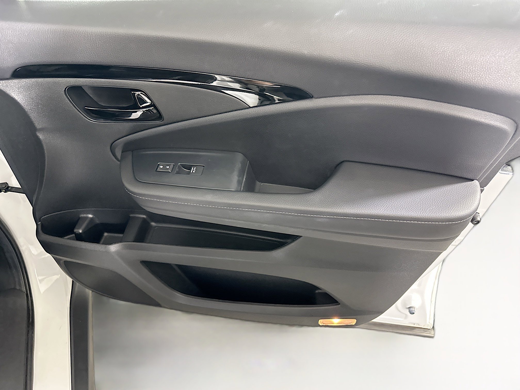 Used 2023 Honda Passport Elite image 32