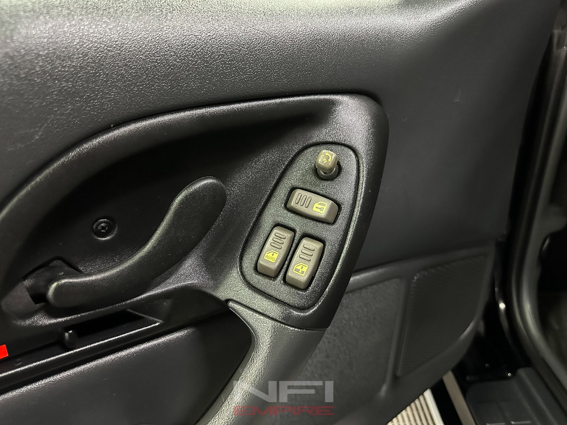Used 1993 Chevrolet Camaro Z28 image 31