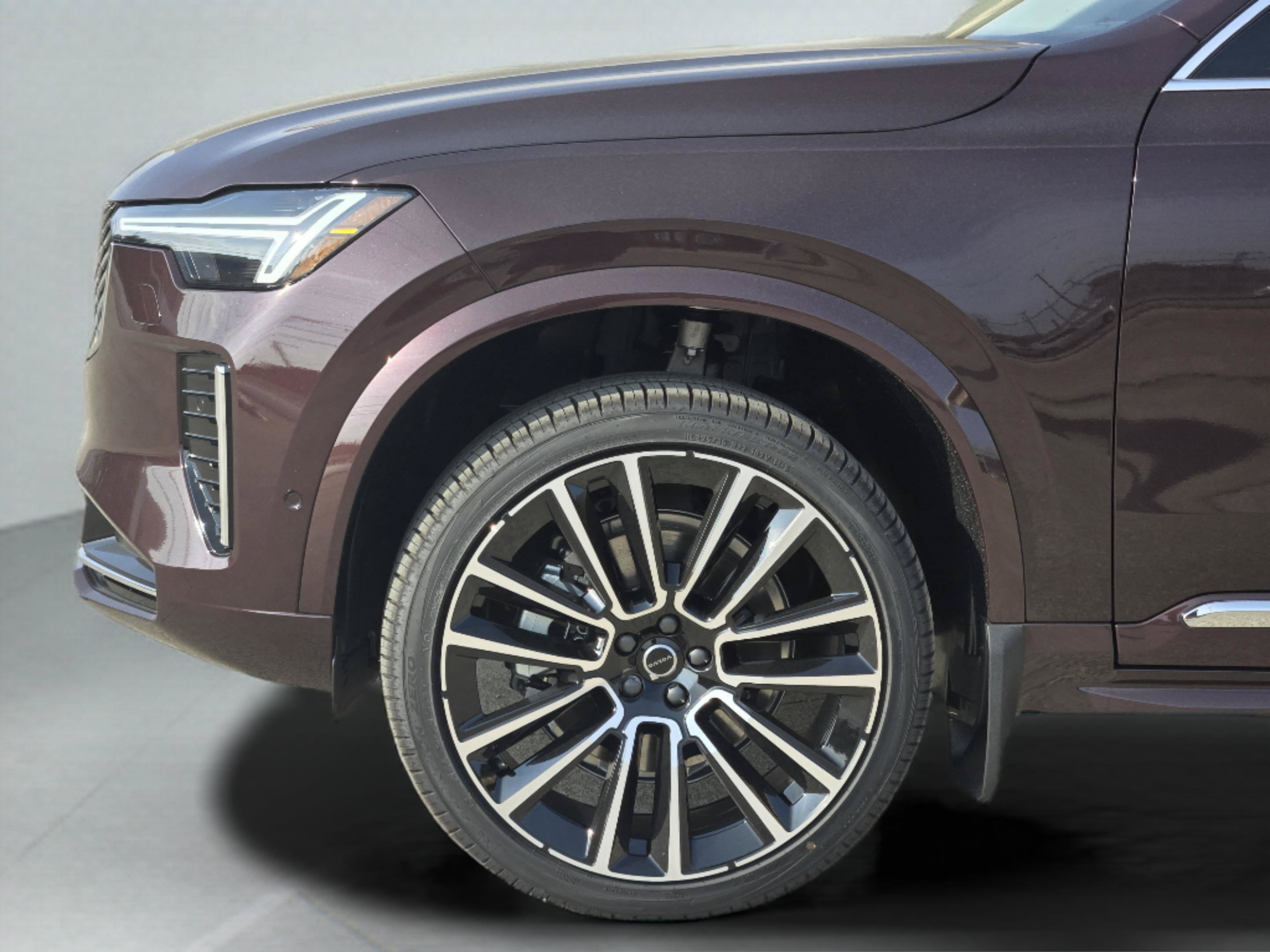 New 2026 Volvo XC90 B5 Ultra w/ Protection Package Premier AWD/4WD image 12