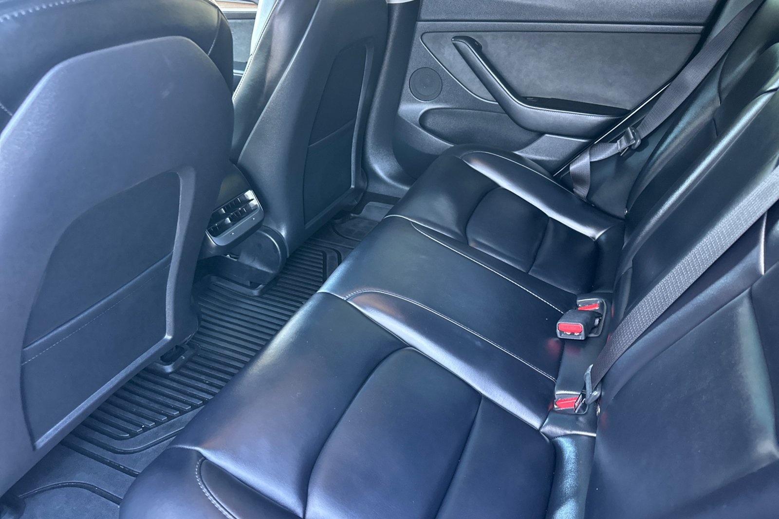 Used 2023 Tesla Model 3 Standard Range RWD image 12