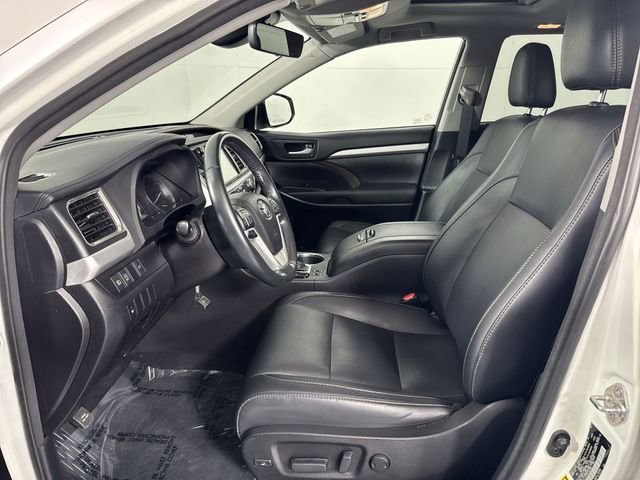 Used 2017 Toyota Highlander XLE image 5