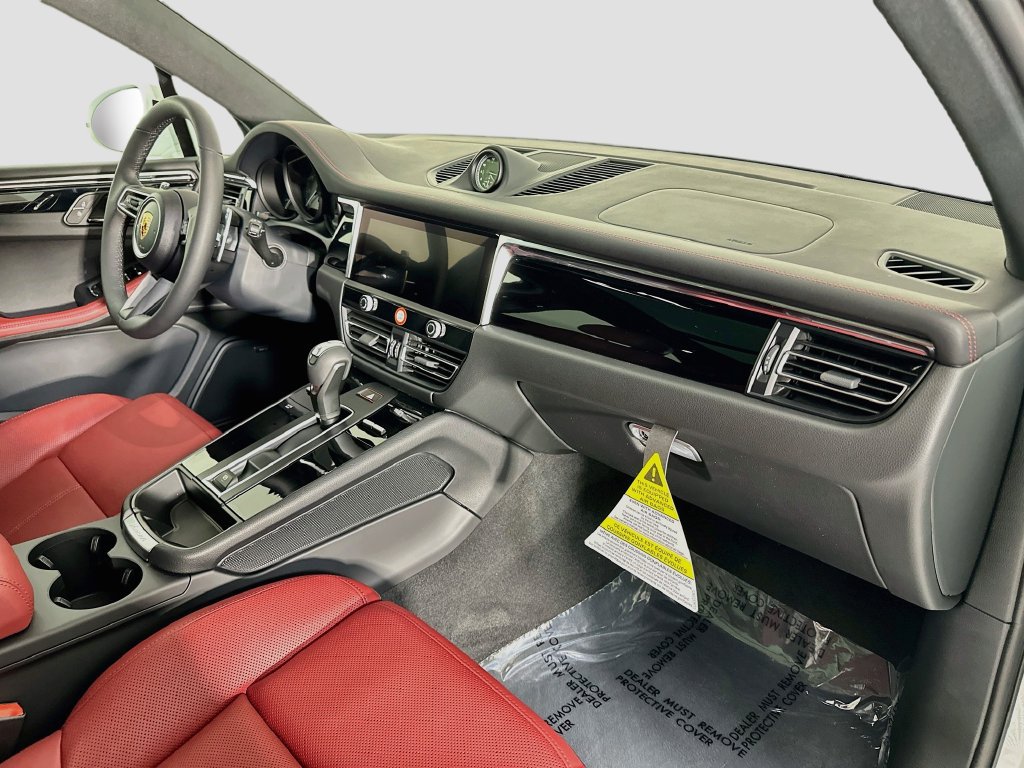 New 2026 Porsche Macan S AWD/4WD image 31