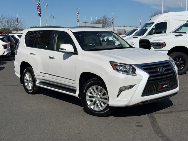 Used 2016 Lexus GX 460 w/ Premium Package image 2