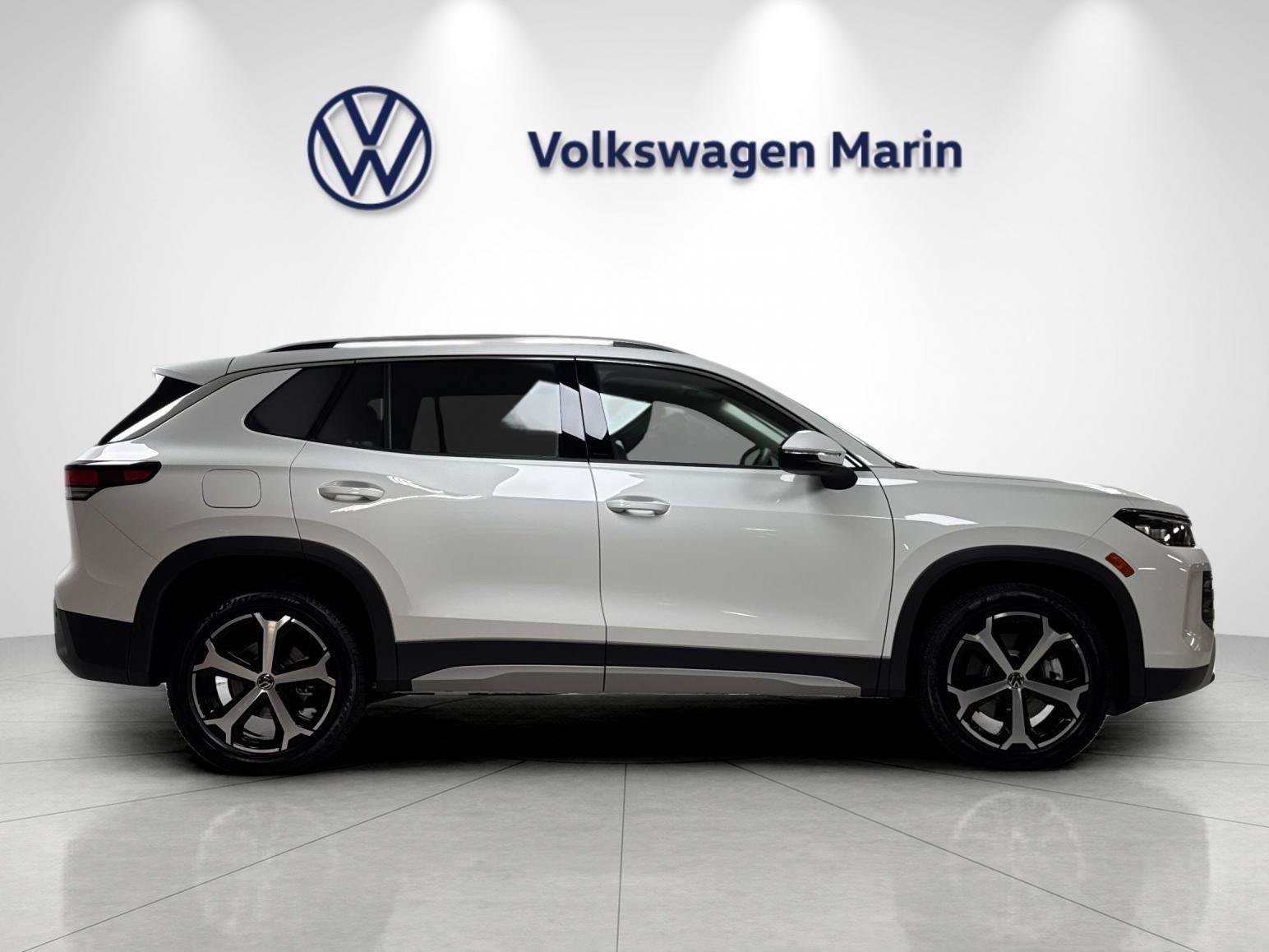 New 2026 Volkswagen Tiguan SE AWD/4WD image 6