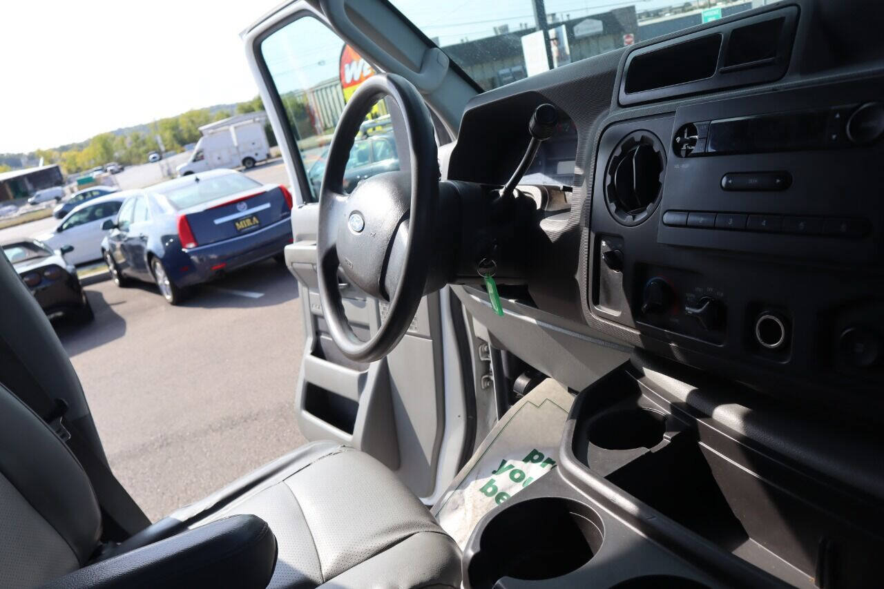 Used 2011 Ford E-250 and Econoline 250 w/ PWR Group RWD image 28