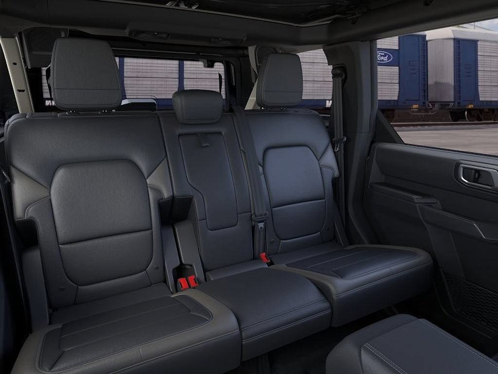 New 2026 Ford Bronco Outer Banks w/ Sasquatch Package AWD/4WD image 11
