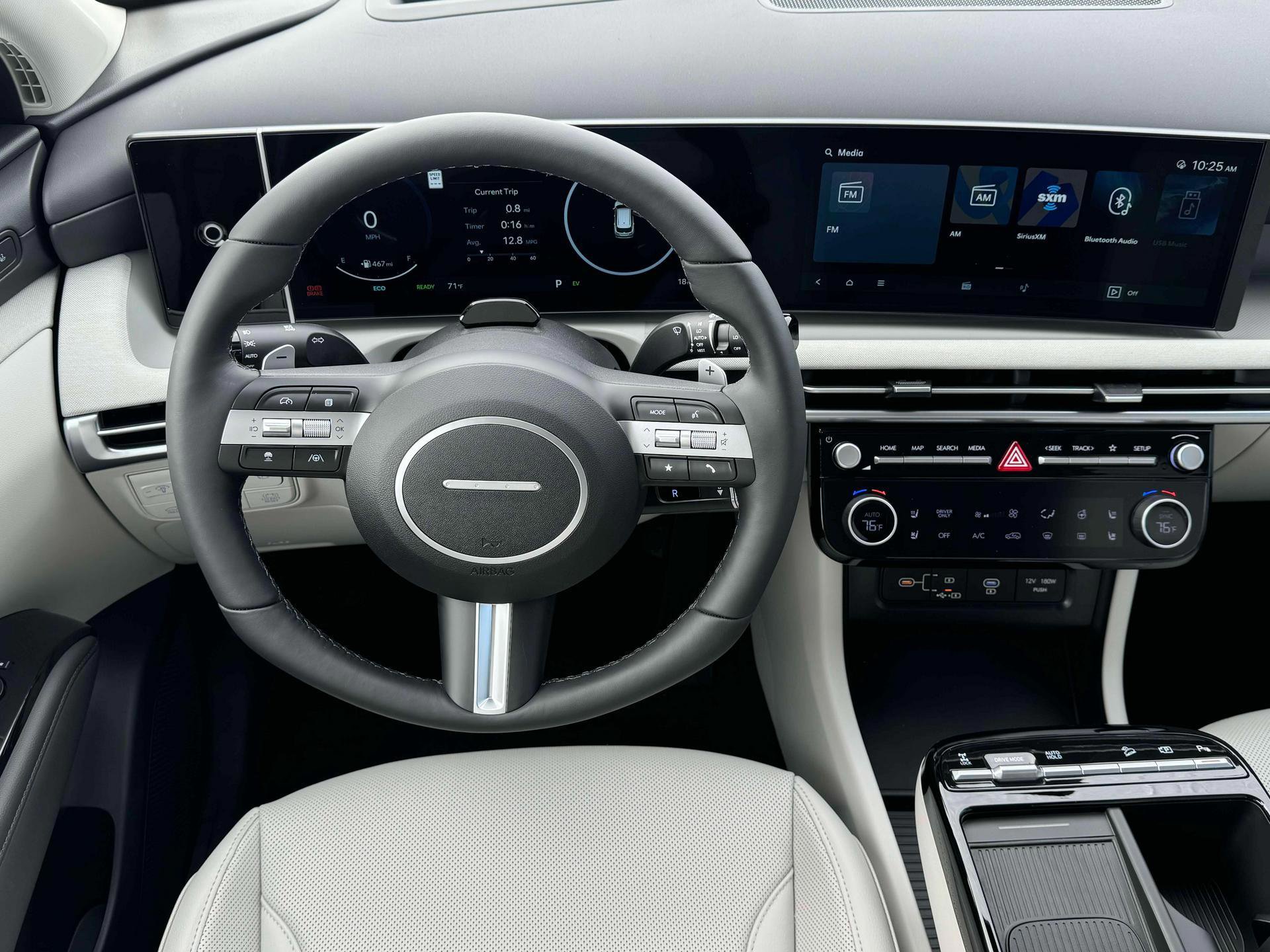 New 2025 Hyundai Tucson Limited w/ Tow & Go Package image 17