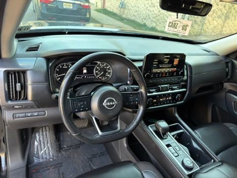 Used 2024 Nissan Pathfinder SL AWD/4WD image 22