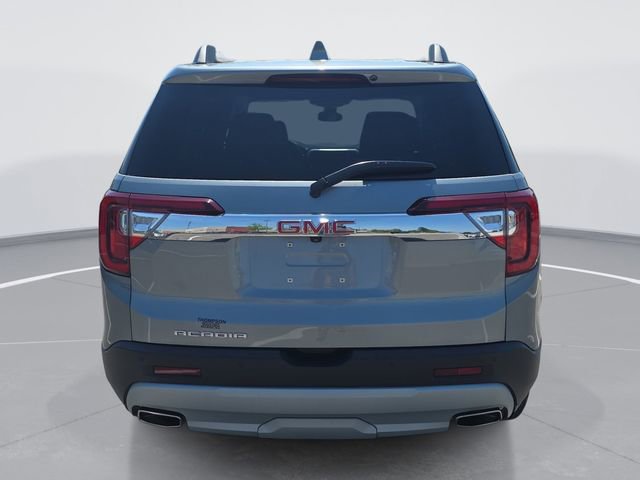 Used 2023 GMC Acadia SLE w/ Driver Convenience Package FWD image 4
