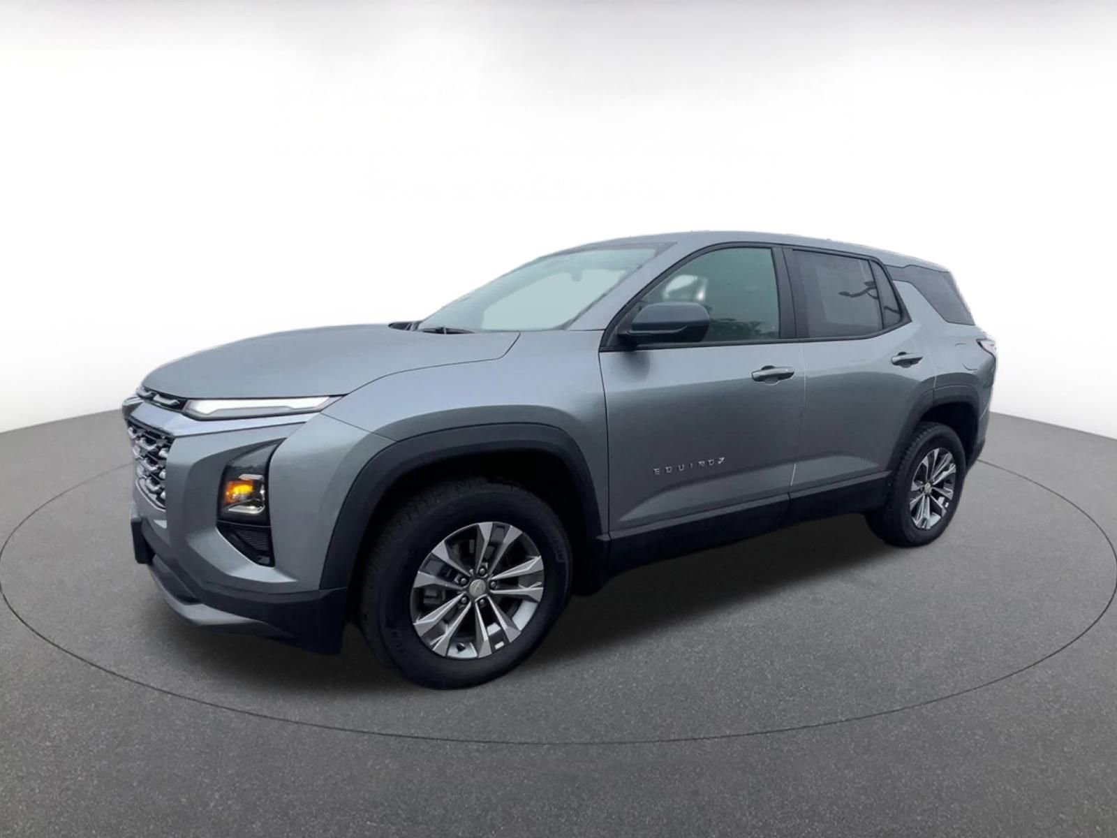 Used 2025 Chevrolet Equinox LT image 8