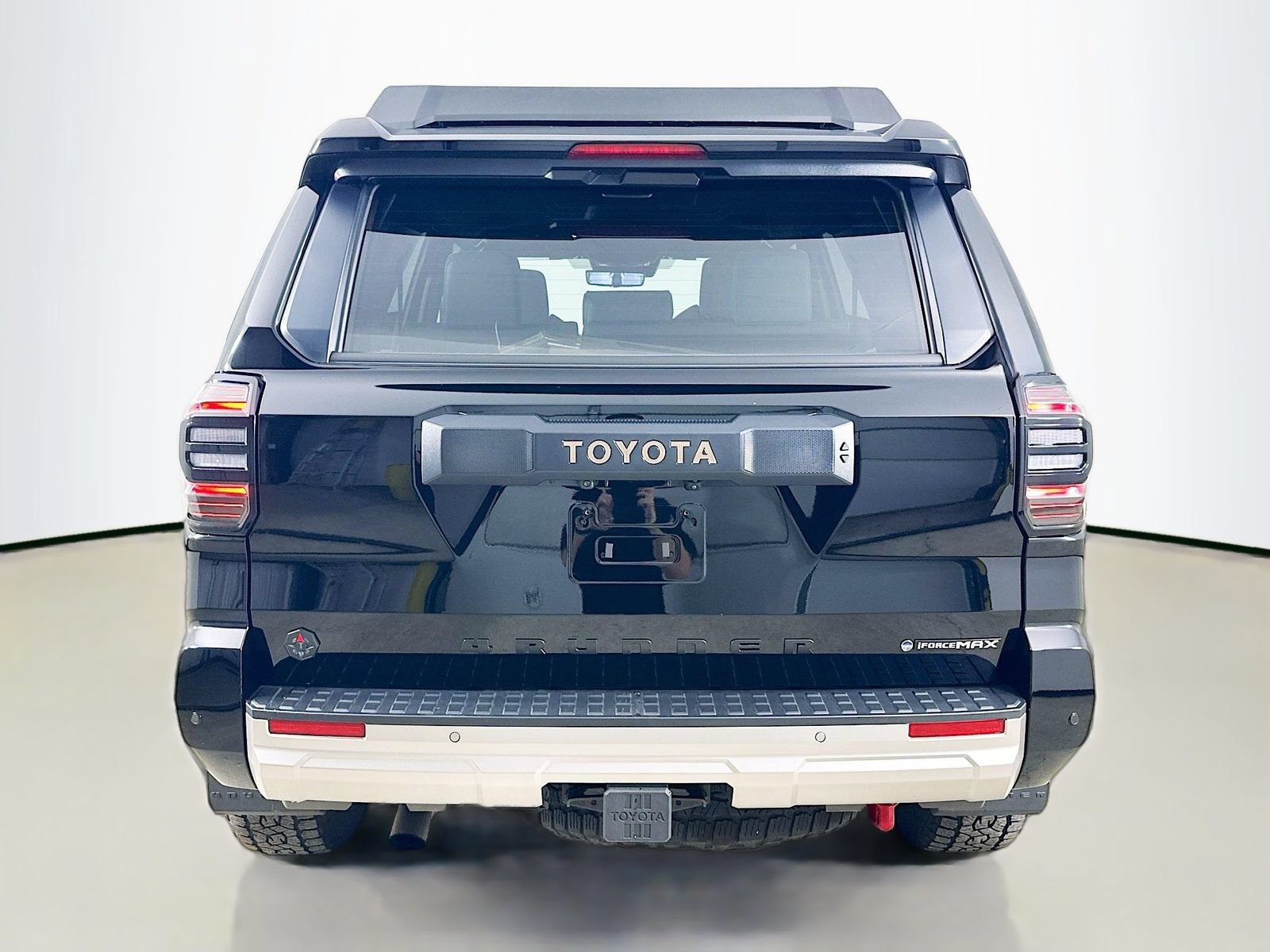 Used 2025 Toyota 4Runner Trailhunter AWD/4WD image 6