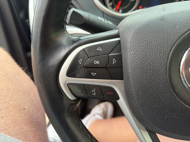 Used 2016 Jeep Cherokee Trailhawk w/ Cold Weather Group image 9