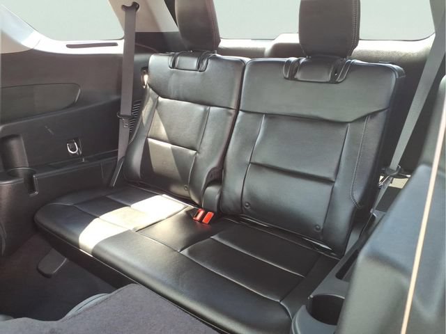 Certified 2023 Ford Explorer Limited w/ Hybrid Equipment Group 310A AWD/4WD image 9