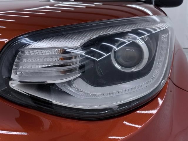 Used 2018 Kia Soul ! w/ Tech Package FWD image 7