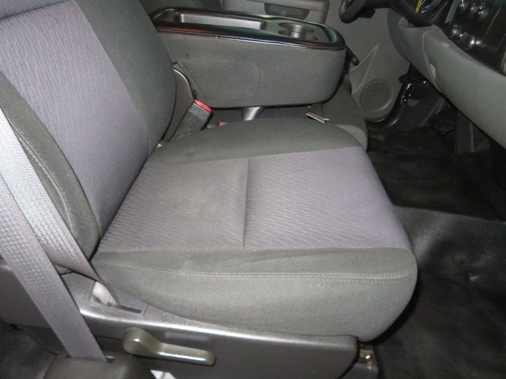 Used 2013 Chevrolet Silverado 1500 W/T image 33