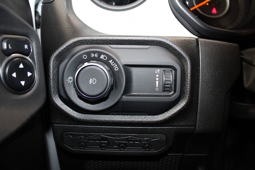 Used 2024 Jeep Wrangler Sport S image 39