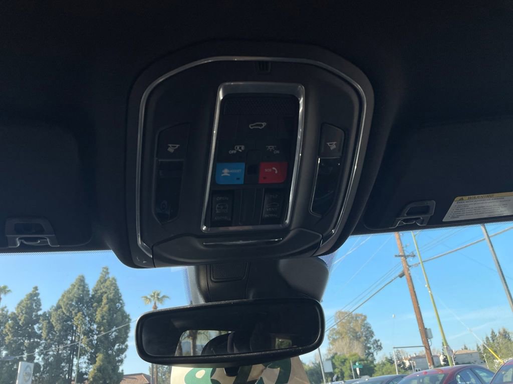 Used 2021 Jeep Grand Cherokee L Laredo image 25