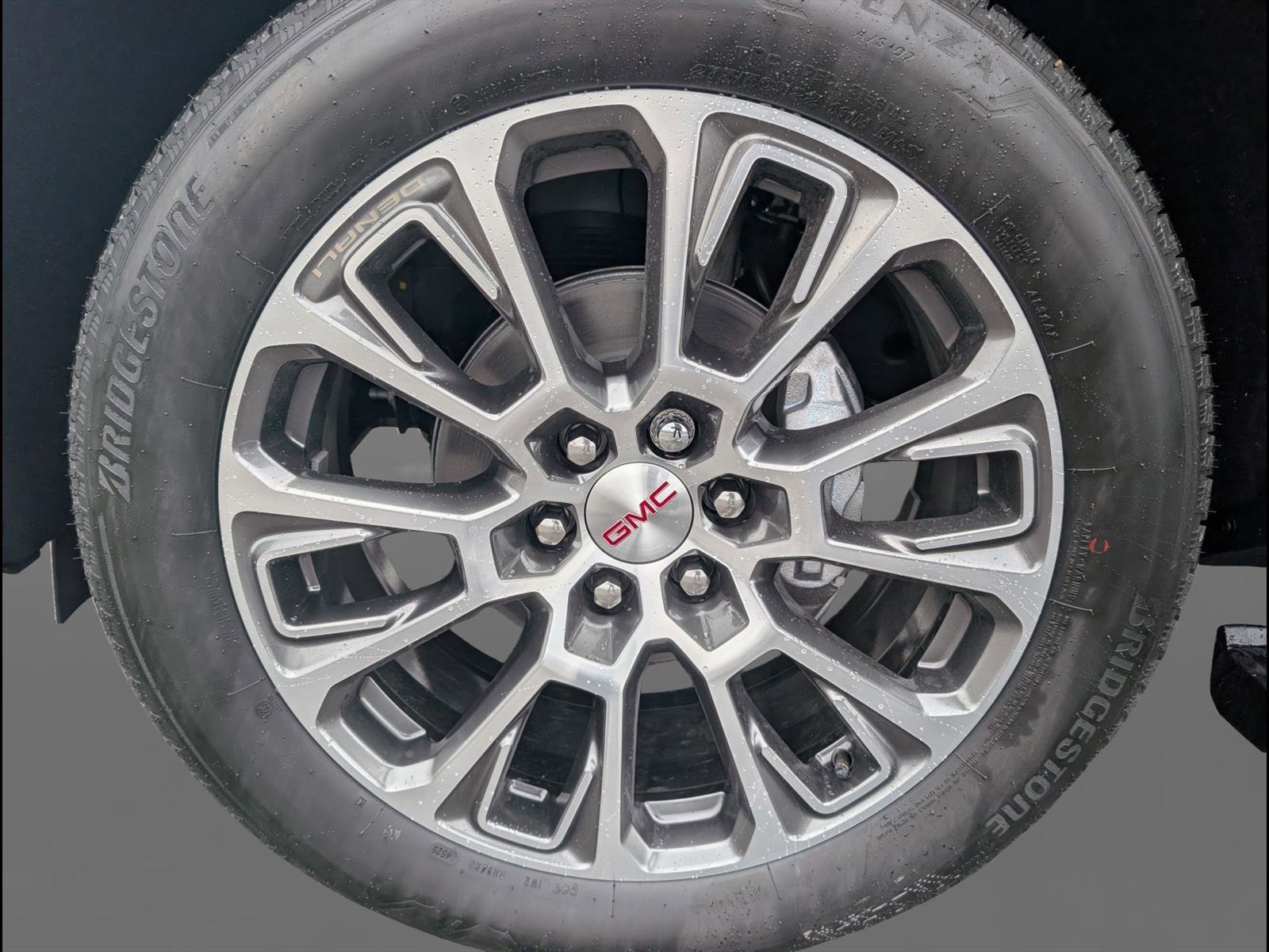 New 2026 GMC Yukon XL Denali w/ Denali Reserve Package image 21
