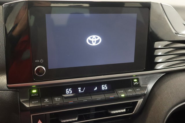 Used 2025 Toyota Camry LE FWD image 18