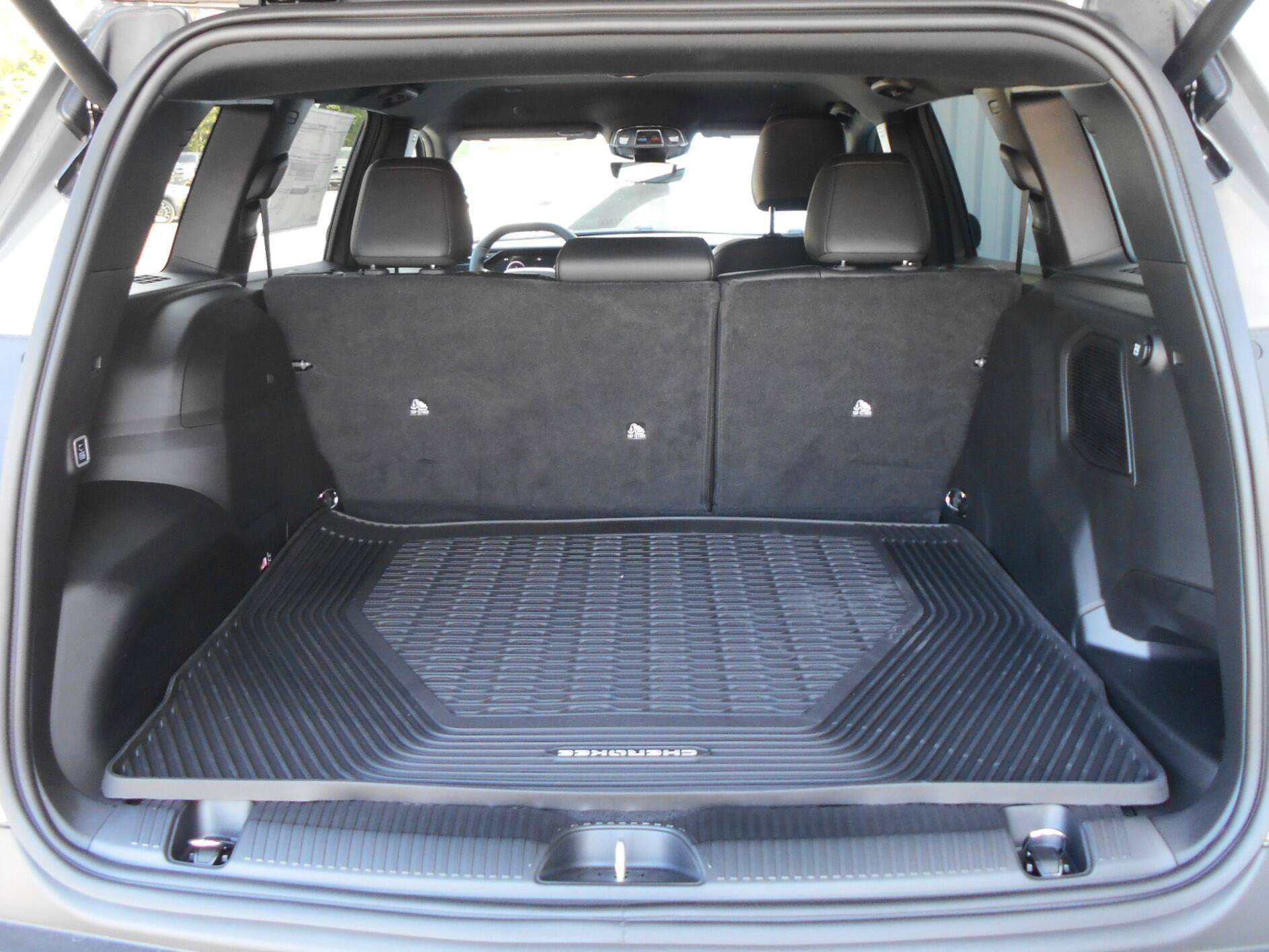 New 2026 Jeep Cherokee Limited AWD/4WD image 27