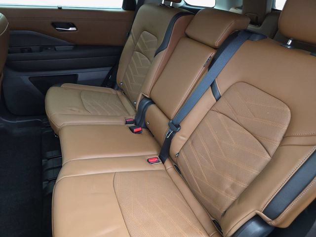 Used 2025 Nissan Pathfinder Platinum w/ Cargo Package FWD image 14