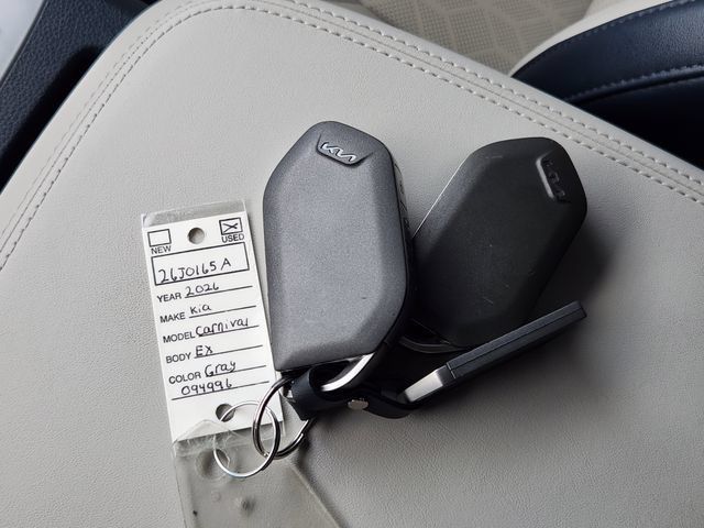 Used 2026 Kia Carnival EX FWD image 35